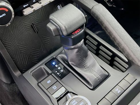 Used 2024 Toyota Tacoma TRD Off-Road image 16