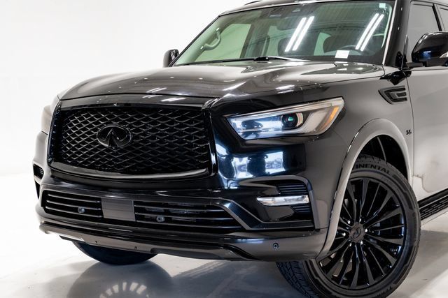 Used 2018 INFINITI QX80 4WD w/ Driver Assistance Package image 2