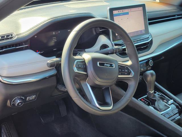 Certified 2023 Jeep Compass Limited w/ Elite Group AWD/4WD image 7