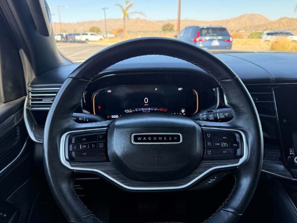 Used 2023 Jeep Wagoneer Series II AWD/4WD image 21