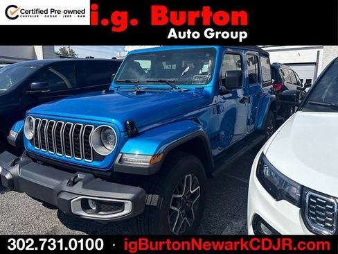 Used 2025 Jeep Wrangler Unlimited Sahara AWD/4WD image 1