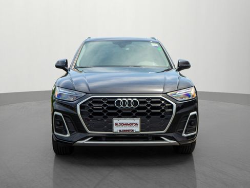Used 2023 Audi Q5 2.0T Premium Plus w/ Premium Plus Package AWD/4WD image 2