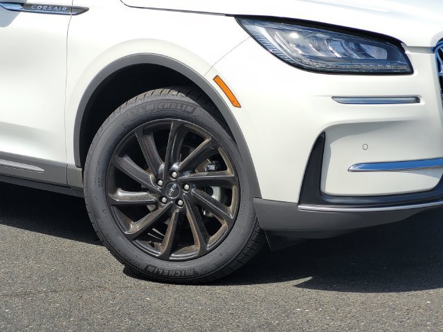 New 2025 Lincoln Corsair FWD w/ Equipment Group 101A image 2