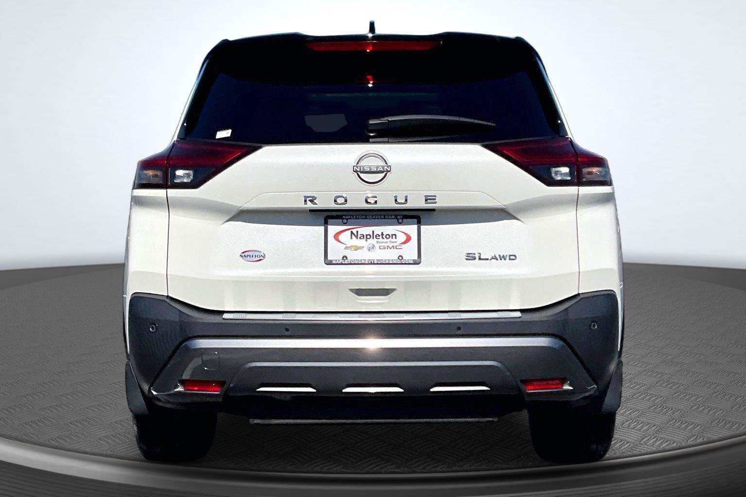 Used 2023 Nissan Rogue SL w/ SL Premium Package AWD/4WD image 4