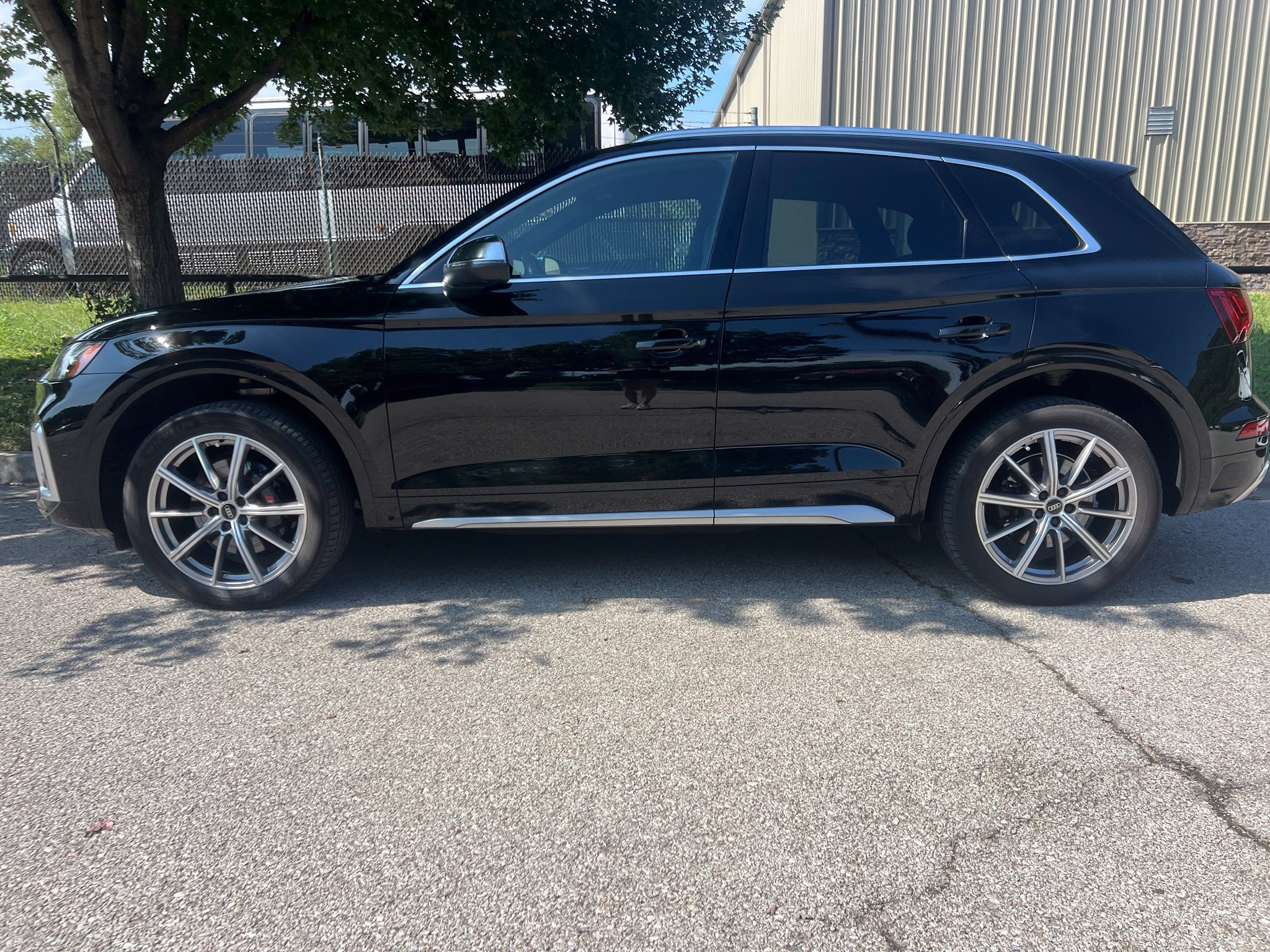 Used 2023 Audi SQ5 Premium Plus w/ Premium Plus Package AWD/4WD image 9