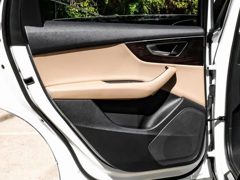 Used 2021 Audi Q7 3.0T Premium w/ Convenience Package image 47