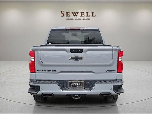 Used 2024 Chevrolet Silverado 1500 RST AWD/4WD image 4