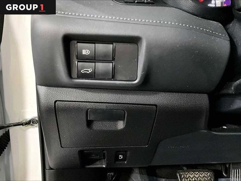 Certified 2022 Toyota Highlander XLE image 34