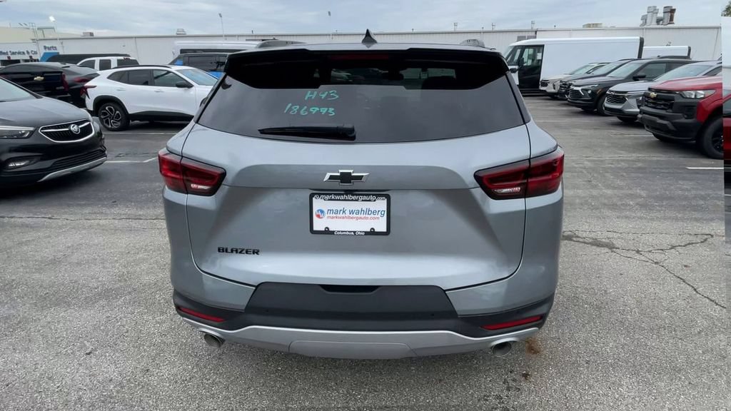 New 2026 Chevrolet Blazer LT w/ Convenience Package FWD image 9