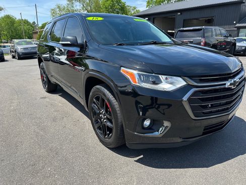 Used 2018 Chevrolet Traverse Premier w/ Redline Edition AWD/4WD image 4