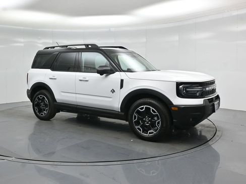 Used 2025 Ford Bronco Sport Outer Banks w/ Outer Banks Tech Package+ AWD/4WD image 26