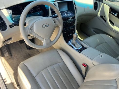 Used 2011 INFINITI EX35 Journey w/ Technology Pkg AWD/4WD image 16