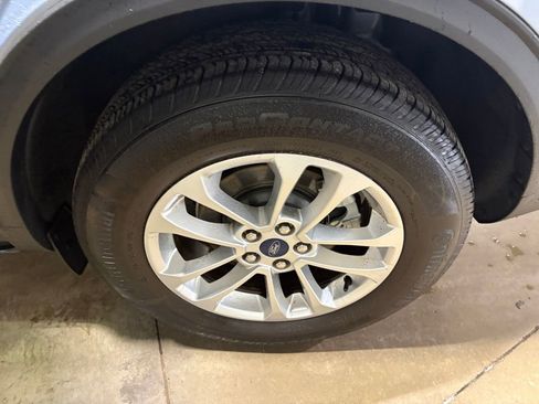 Used 2022 Ford Escape SE w/ Convenience Package image 25