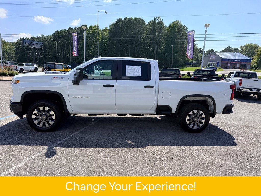 Used 2025 Chevrolet Silverado 2500 Custom w/ Custom Value Package AWD/4WD image 3