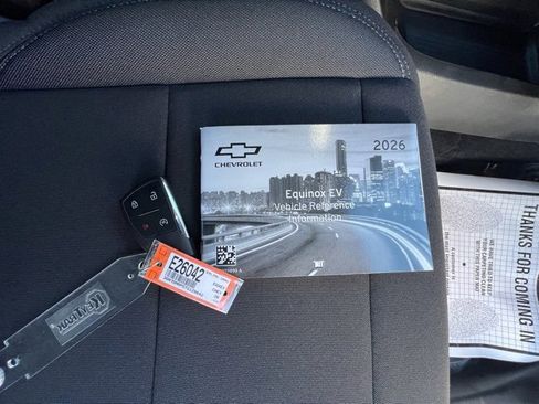 New 2026 Chevrolet Equinox EV LT image 33