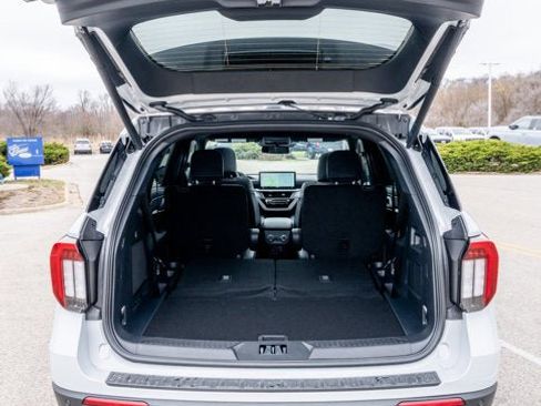 New 2026 Ford Explorer ST w/ Sun And Sound Package image 6