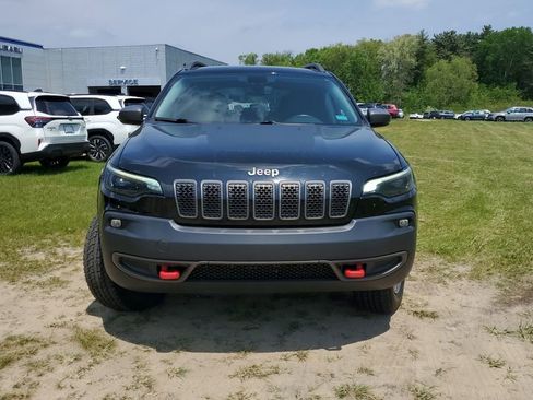 Used 2020 Jeep Cherokee Trailhawk w/ Cold Weather Group AWD/4WD image 2