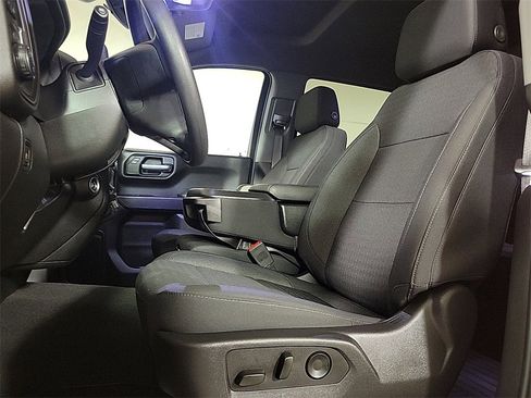 Used 2023 Chevrolet Silverado 1500 Custom image 11