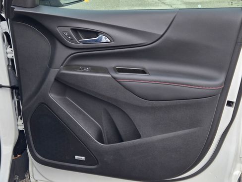 Used 2024 Chevrolet Equinox RS w/ RS Leather Package FWD image 7