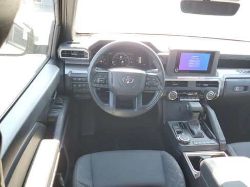 Certified 2026 Toyota Tacoma SR5 AWD/4WD image 11
