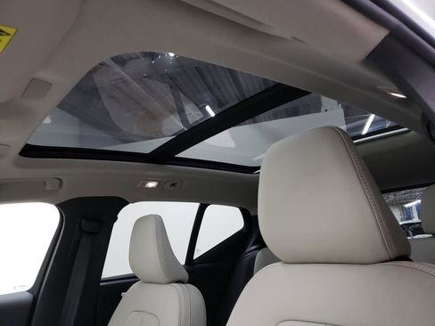 New 2026 Volvo XC40 B5 Plus w/ Protection Package Premier image 7