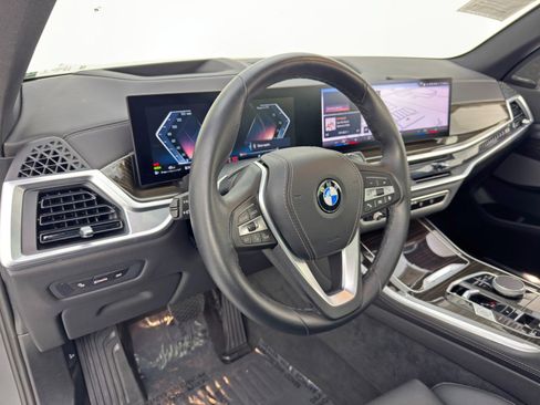Used 2024 BMW X5 sDrive40i w/ Premium Package image 14