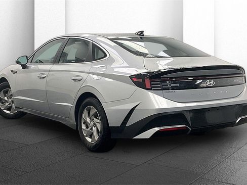 Certified 2025 Hyundai Sonata SE image 8