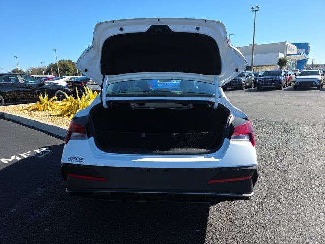 Used 2026 Hyundai Elantra Sport FWD image 20