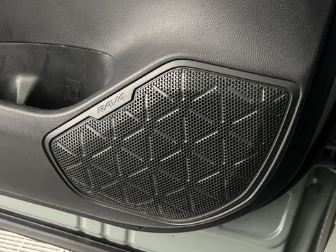 Used 2022 Toyota RAV4 XLE image 35