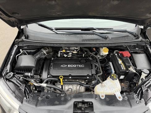 Used 2017 Chevrolet Sonic LT FWD image 17