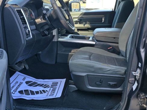 Used 2017 RAM 1500 Classic SLT image 14