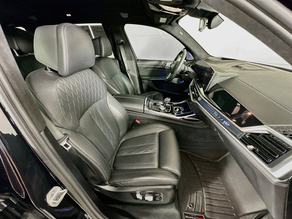 Used 2023 BMW ALPINA XB7 AWD/4WD image 38