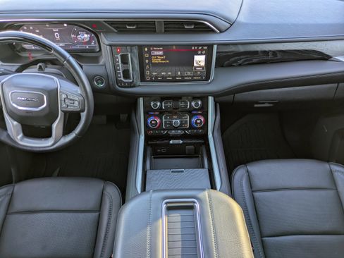 Used 2024 GMC Yukon Denali w/ Advanced Technology Package image 20