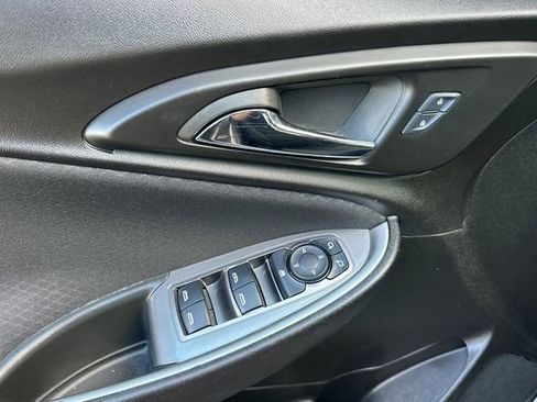 Used 2024 Chevrolet Malibu LT image 11