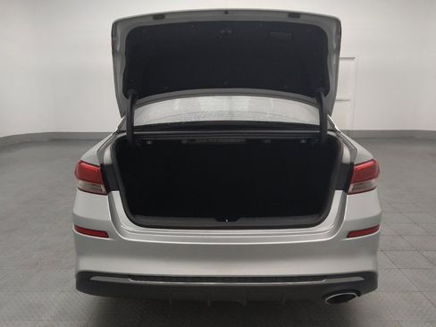 Used 2020 Kia Optima LX image 29