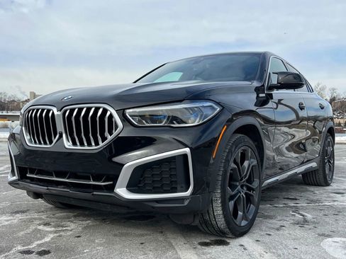 Used 2022 BMW X6 xDrive40i w/ Executive Package image 3