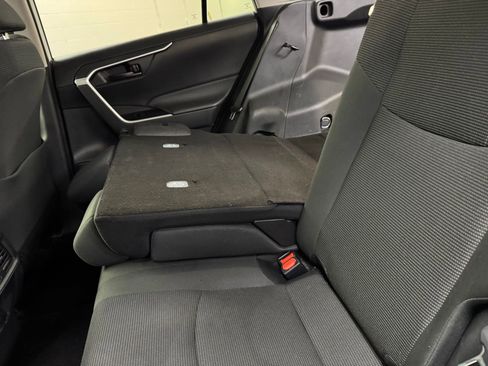 Used 2024 Toyota RAV4 LE image 27