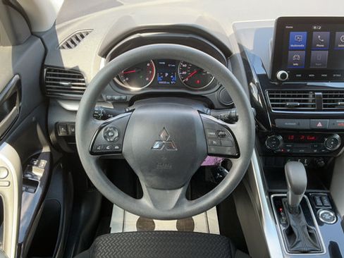 Used 2023 Mitsubishi Eclipse Cross LE AWD/4WD image 10