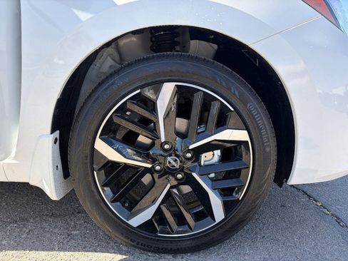 New 2025 Nissan Versa SR w/ Trunk Package FWD image 10