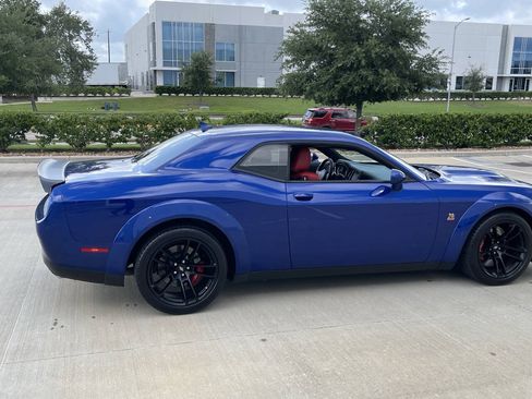 Used 2022 Dodge Challenger R/T Scat Pack RWD image 6