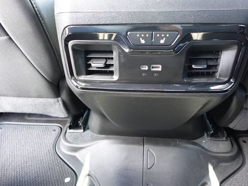 Used 2024 GMC Sierra 1500 AT4 w/ Technology Package AWD/4WD image 46