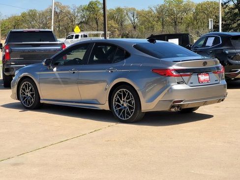 Used 2025 Toyota Camry XSE FWD image 9