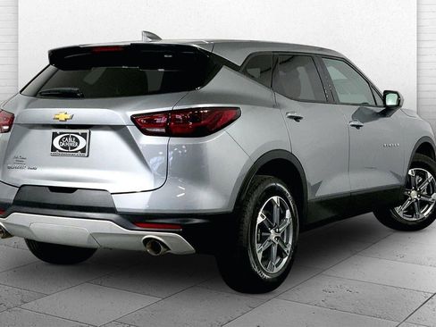 Used 2025 Chevrolet Blazer LT AWD/4WD image 13