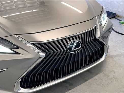 Used 2020 Lexus ES 350 w/ Premium Package image 33