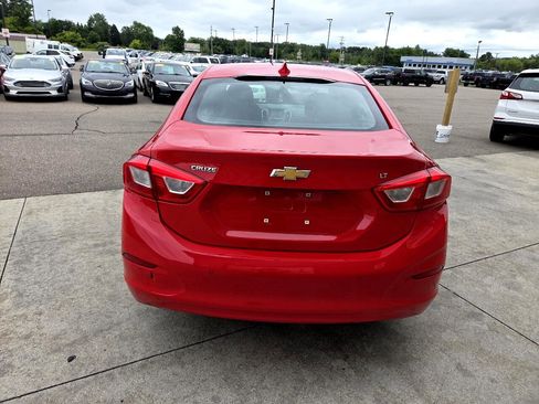 Used 2016 Chevrolet Cruze LT w/ Convenience Package image 6