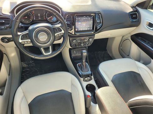 Used 2018 Jeep Compass Limited w/ Navigation Group image 9