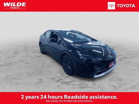 New 2026 Toyota Prius Plug-In Hybrid FWD image 3