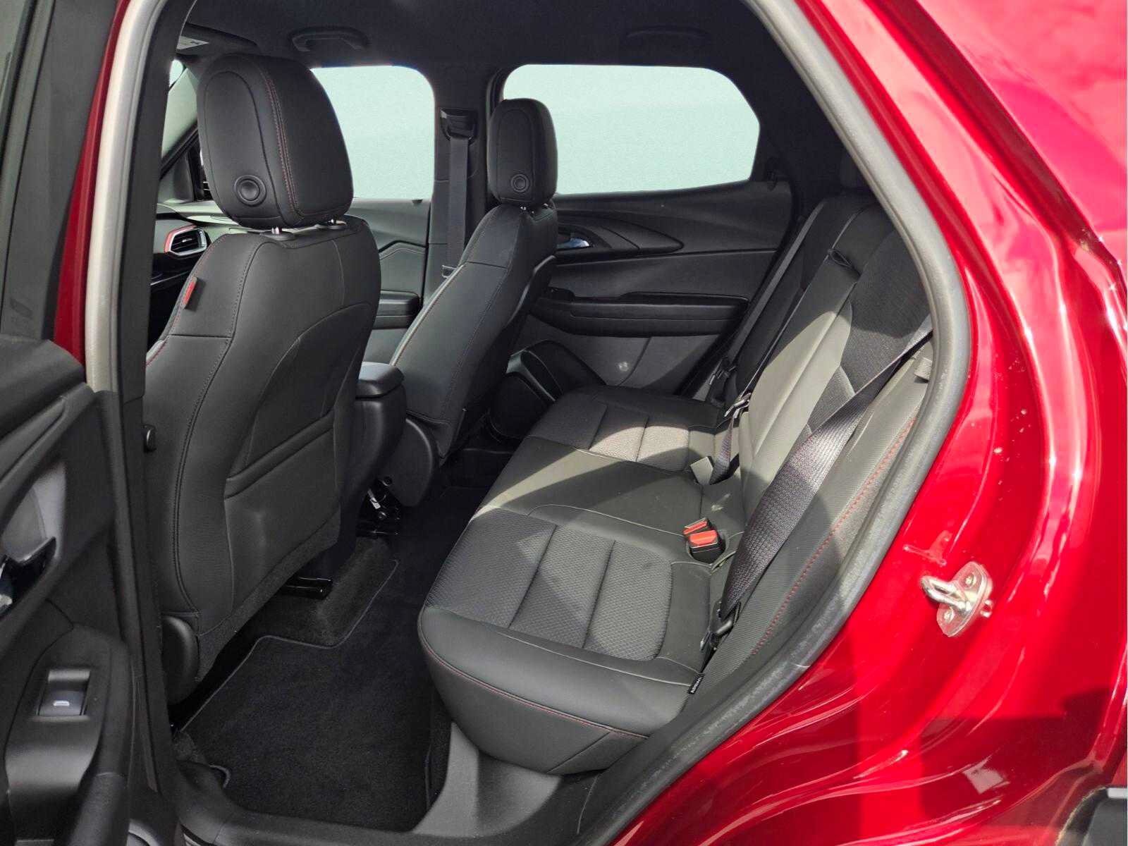 Used 2023 Chevrolet TrailBlazer RS FWD image 11