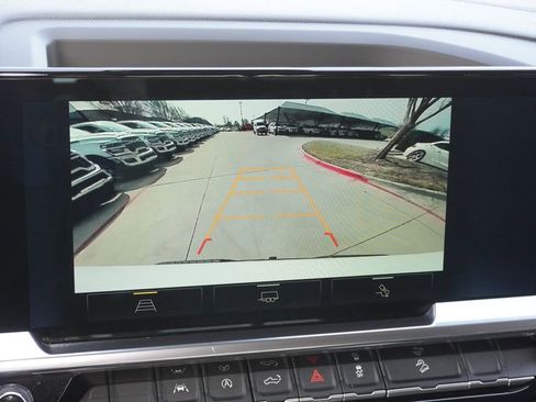 Used 2023 Chevrolet Silverado 1500 LT Trail Boss w/ Convenience Package II image 15