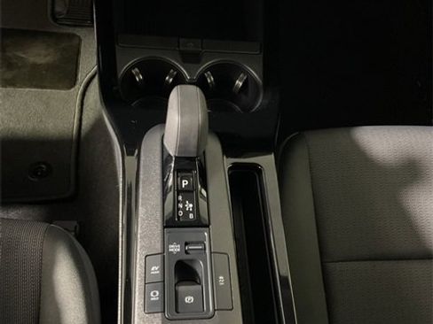 Used 2025 Toyota Prius LE image 27